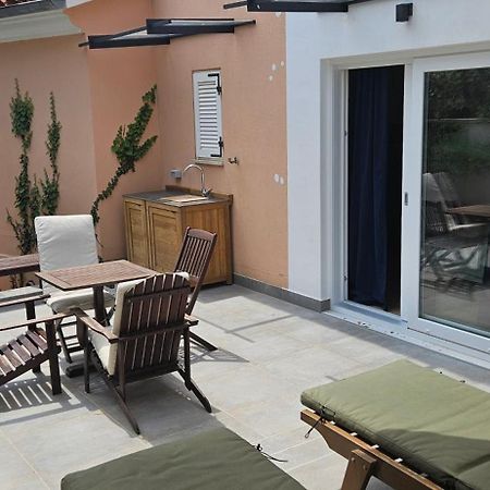 Apartment Maya Near The Beach Premantura Luaran gambar